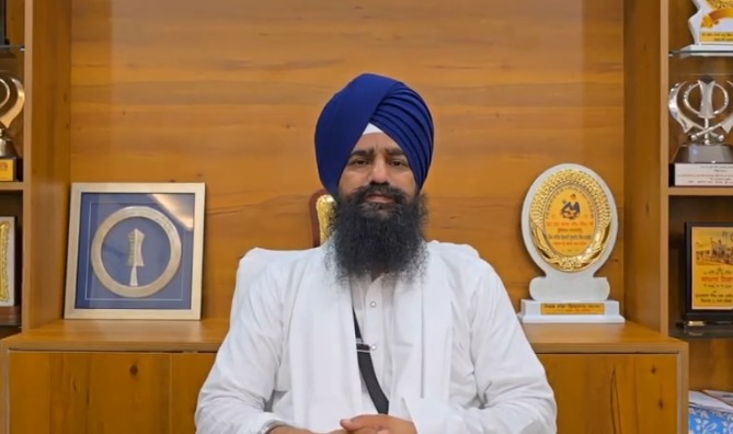 ਸੱਚਖੰਡ ਸ੍ਰੀ ਹਰਿਮੰਦਿਰ ਸਾਹਿਬ ਦੀ ਏਆਈ ਵੀਡੀਓ ਮਾਮਲੇ ‘ਚ ਬੋਲੇ ਜਥੇਦਾਰ