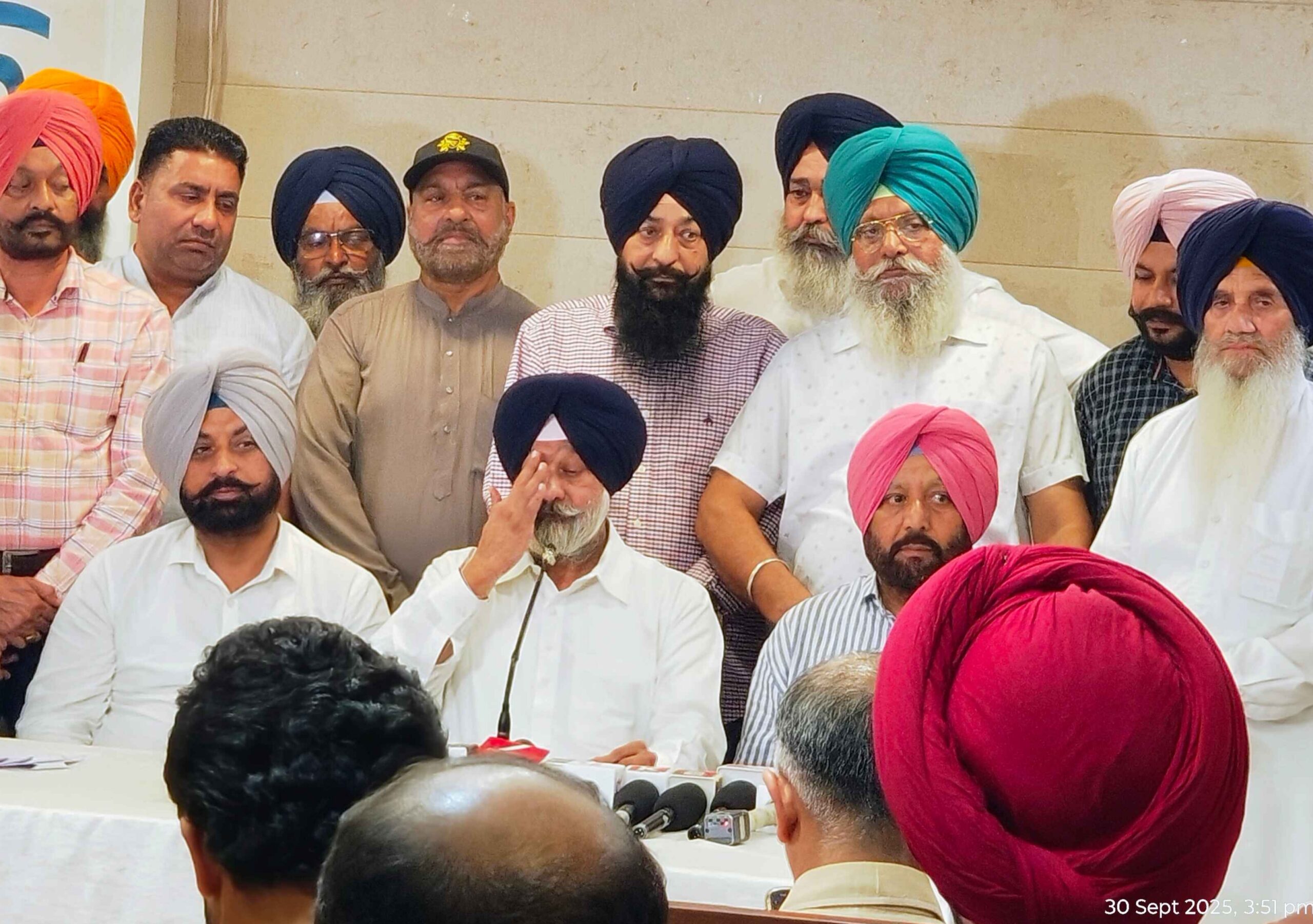 ਭਾਵੁਕ ਹੁੰਦਿਆਂ ਚੀਮਾ ਨੇ ਅਕਾਲੀ ਦਲ ਤੋਂ ਤੋੜਿਆ ਨਾਤਾ, ਪਾਰਟੀ ਦੀ ਸੋਚ ’ਤੇ ਖੜ੍ਹੇ ਕੀਤੇ ਸਵਾਲ