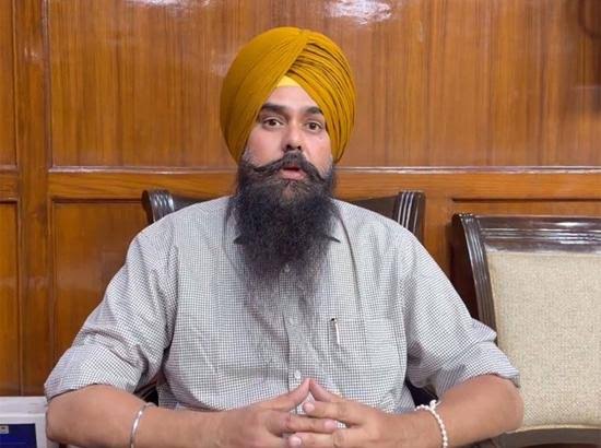 ਦੋ ਸਿੱਖ ਨਿਆਂਇਕ ਉਮੀਦਵਾਰਾਂ ਨੂੰ ਨਿਯੁਕਤੀ ਤੋਂ ਬਾਹਰ ਰੱਖਣ ਦਾ ਦਾਅਵਾ, MP ਮਲਵਿੰਦਰ ਕੰਗ ਨੇ ਚੁੱਕੇ ਸਵਾਲ